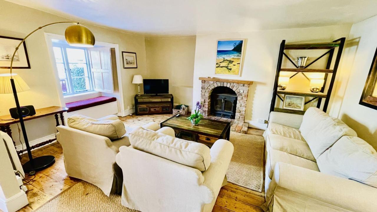 Holly Cottage - Characterful Cottage A Stones Throw From River Dart With Front & Back Patios Dittisham Exterior photo
