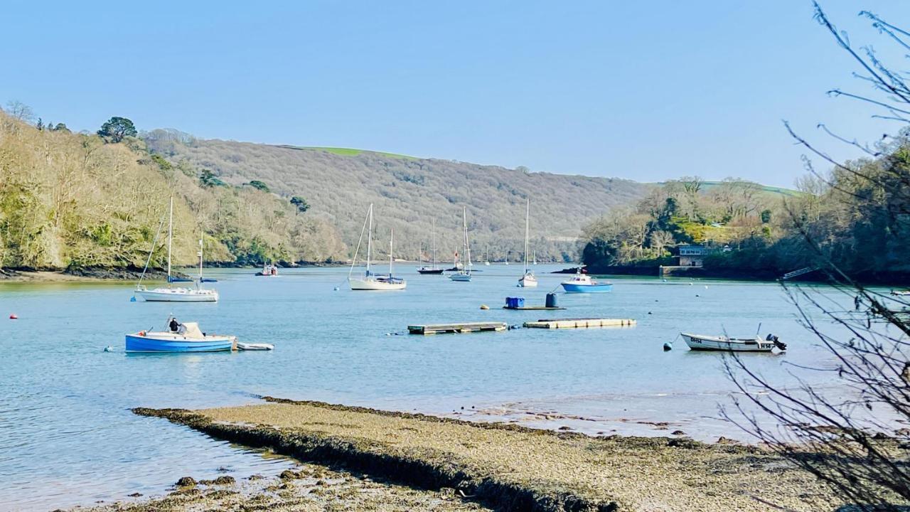 Holly Cottage - Characterful Cottage A Stones Throw From River Dart With Front & Back Patios Dittisham Exterior photo